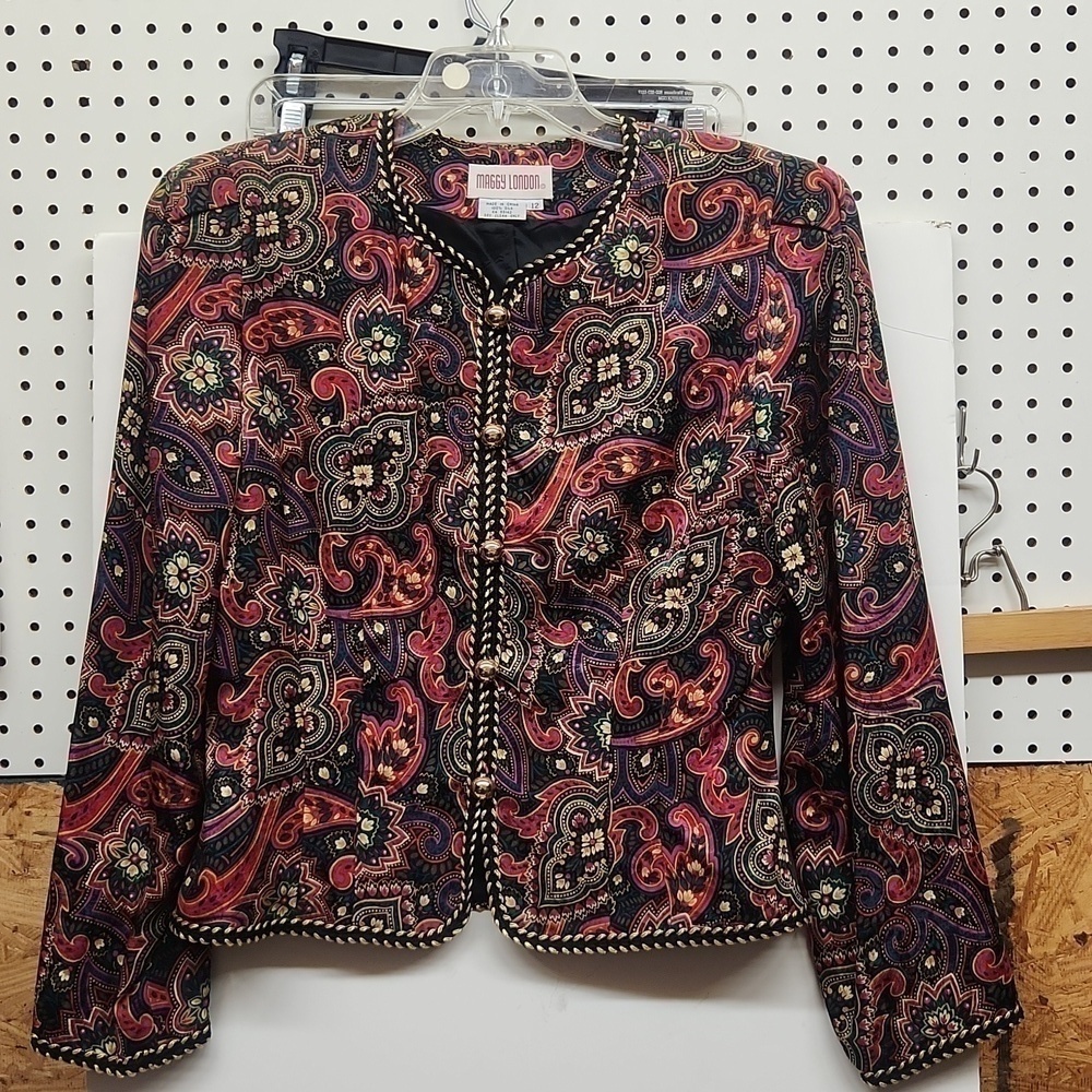 Maggy London vintage blouse women's size 12 EUC.  Shoulder pads